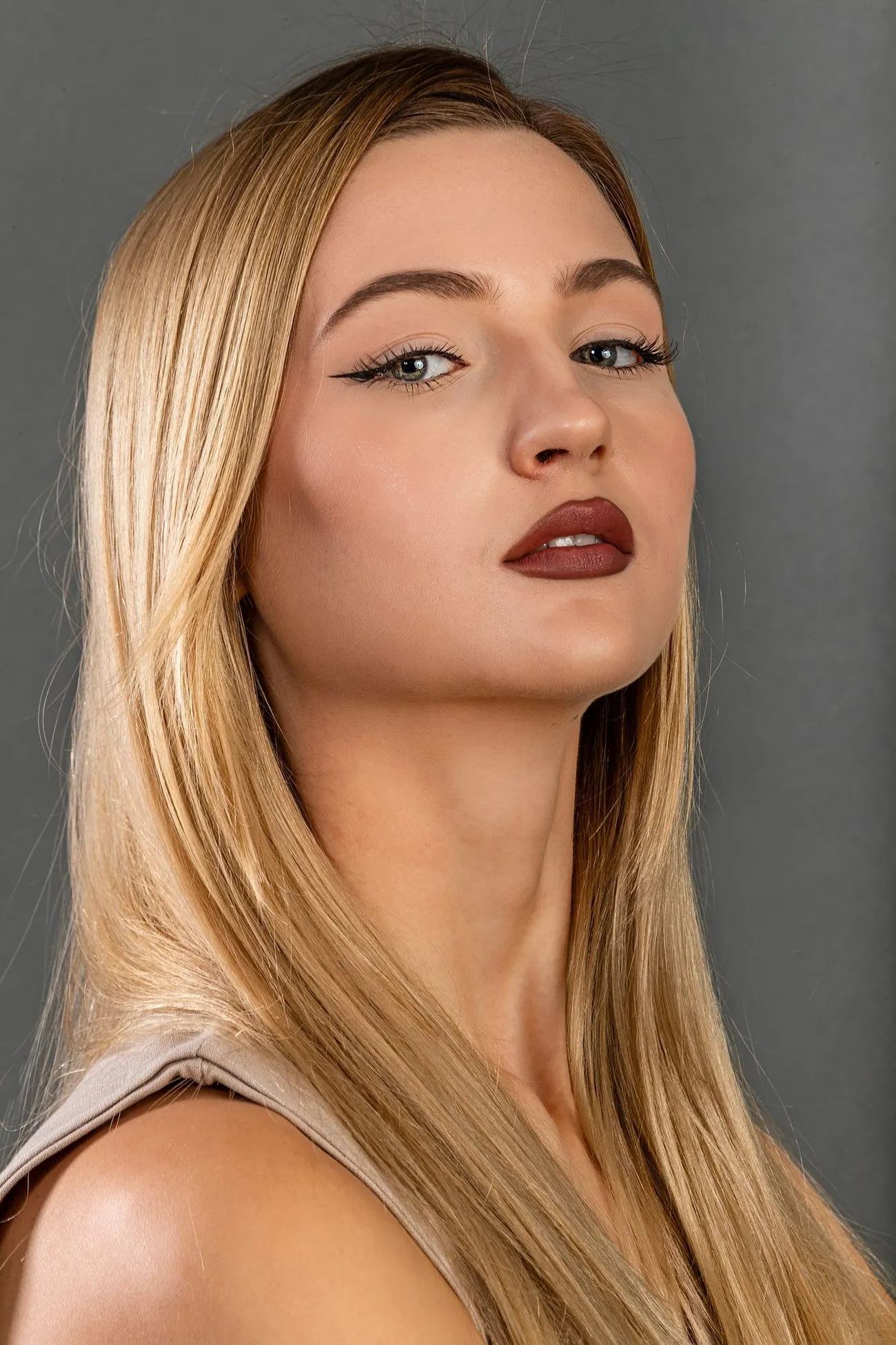 Bronzey makeup look