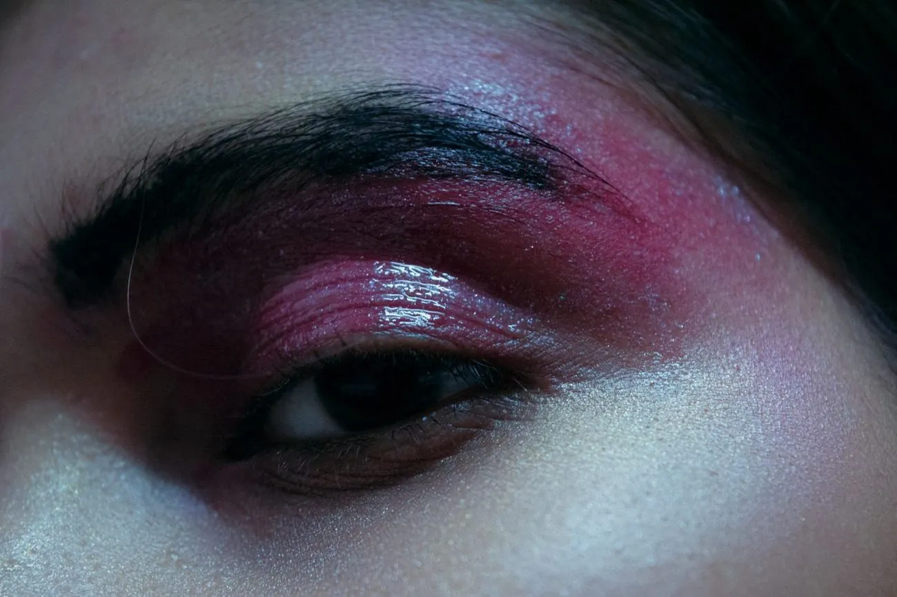 Machiaj cu eyeliner grafic